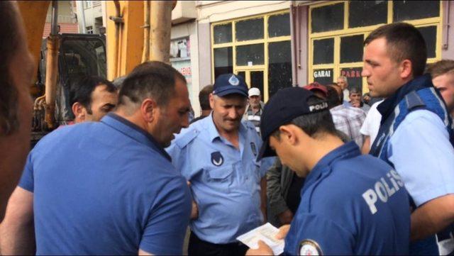 Tartışan ortakları polis ve zabıta yatıştırdı