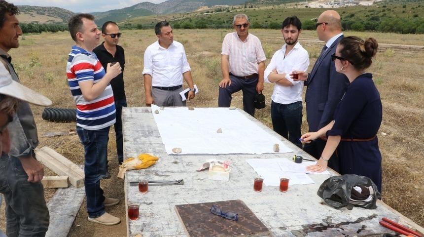 Akhisar&rsquo;ı &ccedil;&ouml;pten kurtaracak &ccedil;alışma