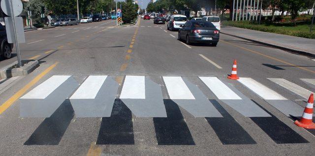 Büyükşehir’den “Yaya Öncelikli Trafik” düzenlemesi