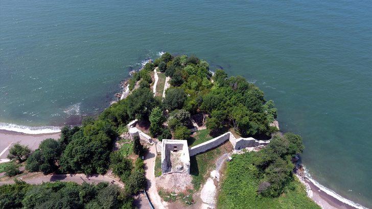 8 asırlık Ceneviz Kalesi ziyaretçilerini bekliyor G4