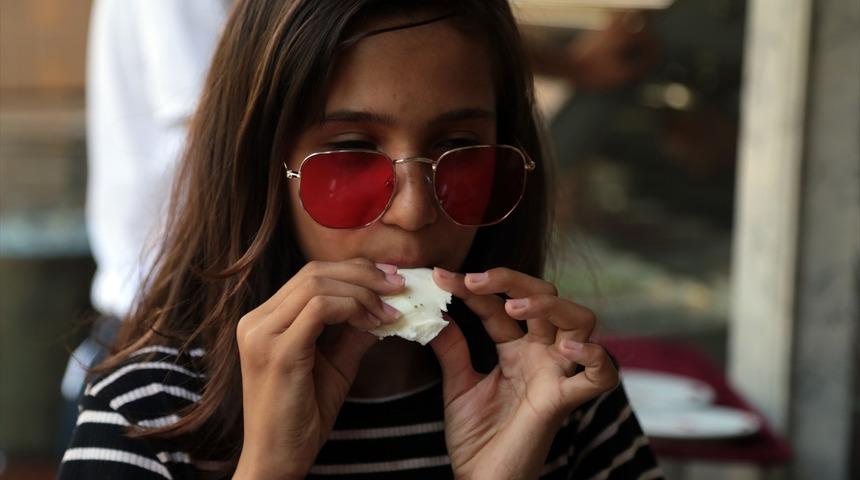 Dondurma yemek için Kahramanmaraş'a akın ediyorlar