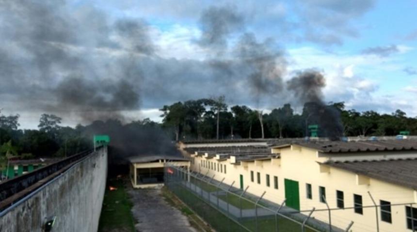 Cezaevinde isyan: 50 &ouml;l&uuml;