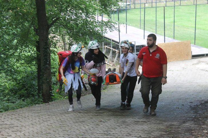 Sakarya UMKE ekiplerinden öğrencilere afet farkındalık eğitimi G3