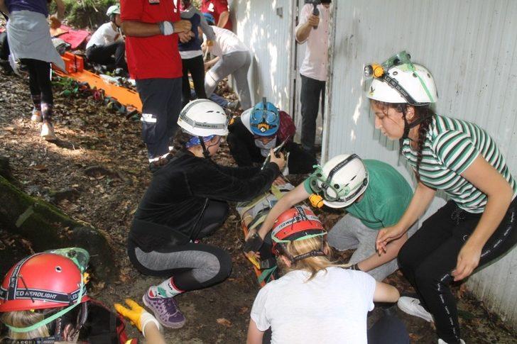 Sakarya UMKE ekiplerinden öğrencilere afet farkındalık eğitimi G4