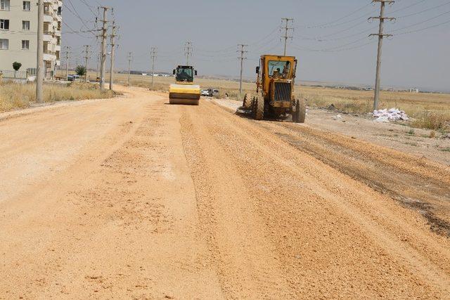 Başkan Mızraklı asfalt çalışmalarını denetledi