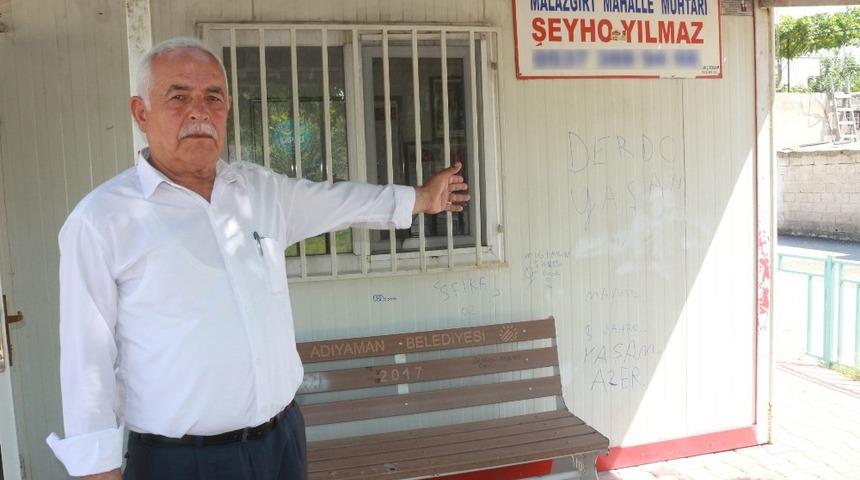 Mahalle muhtarı mahallesinde yaşanılan sorunlardan şikayet&ccedil;i