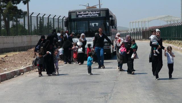 Suriyelilerin Öncüpınar'dan bayram dönüşü sürüyor