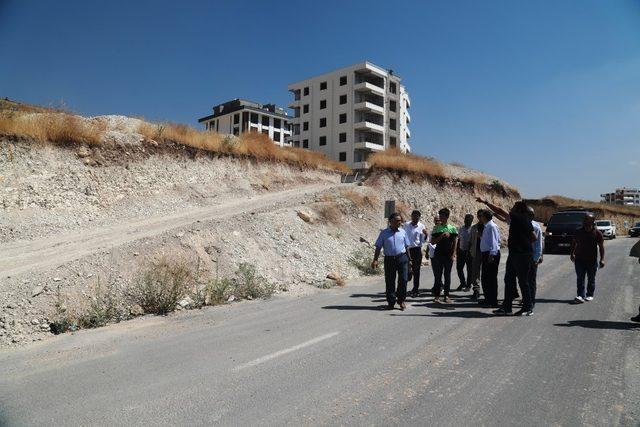 Şanlıurfa’da yol yapım atağı