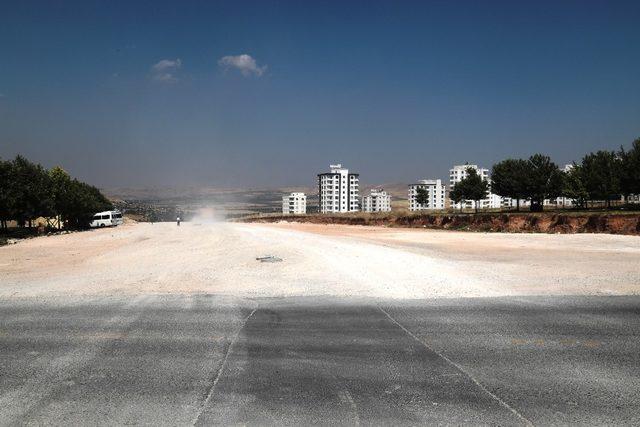 Şanlıurfa’da yol yapım atağı