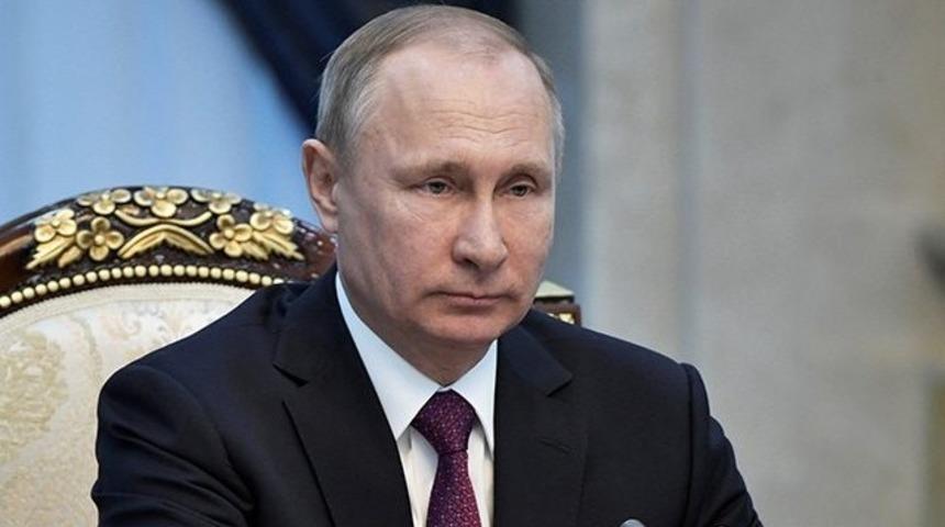 Rusya lideri Putin&rsquo;den kadınlar i&ccedil;in &ccedil;arpıcı mesaj