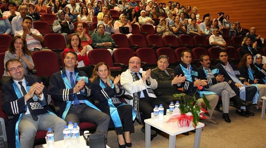 KAYÜ Meslek Yüksek Okulu Yeni Mezunlarını Verdi