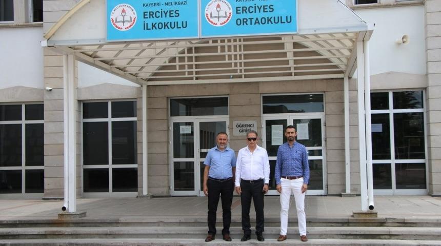 İl Milli Eğitim M&uuml;d&uuml;r&uuml; Ekinci, Erciyes İlkokulu/Ortaokulunda incelemelerde bulundu