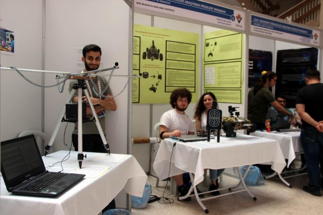 T&Uuml;BİTAK &Uuml;niversite &Ouml;ğrencileri Araştırma Projeleri Yarışmaları Sergisi a&ccedil;ıldı