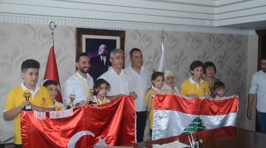 L&uuml;bnanlı matematik dahisi &ccedil;ocuklar Marmaris&rsquo;te