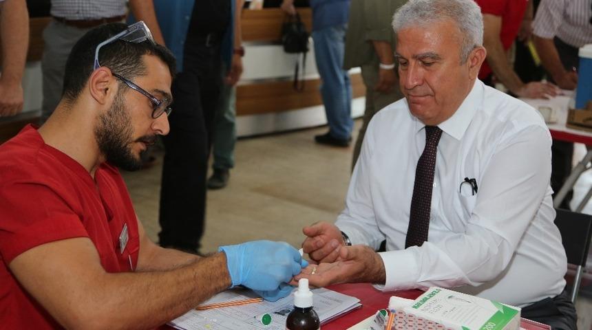 Efeler Belediyesinden Kızılay&rsquo;a destek