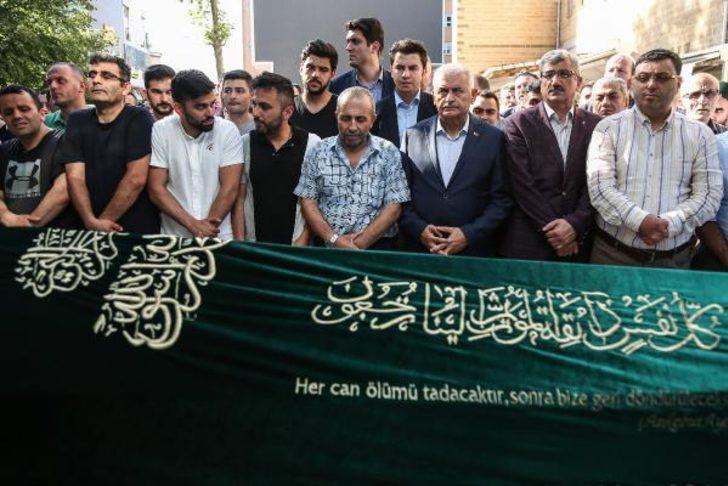 Duygusal anlar! Binali Yıldırım gözyaşlarını zor tuttu G4