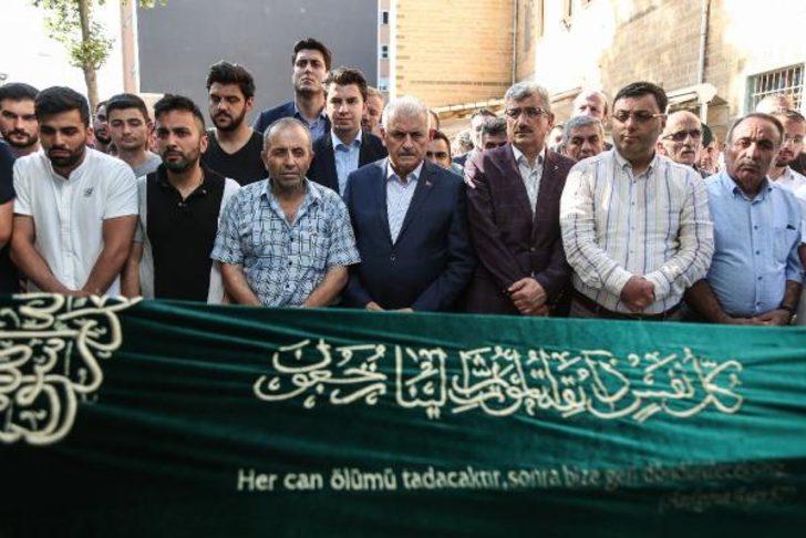 Duygusal anlar! Binali Yıldırım gözyaşlarını zor tuttu G5