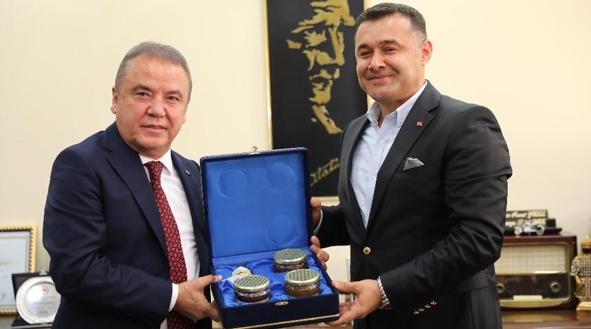 B&ouml;cek&rsquo;ten Alanya&rsquo;nın cadde ve sokaklarını iade s&ouml;z&uuml;