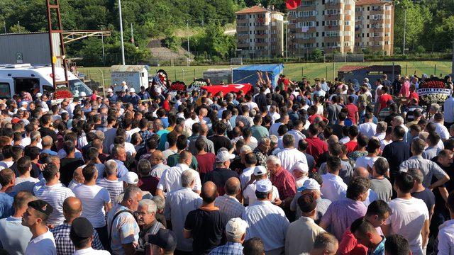 Kazara kendisini vuran polis, Zonguldak'ta toprağa verildi