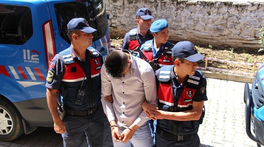 Jandarma alıcı kılığına girdi, uyuşturucu tacirlerine suçüstü yaptı