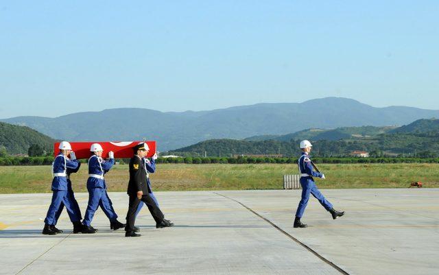 Tezkeresine 5 gün kala kaza kurşunu ile şehit oldu (2)