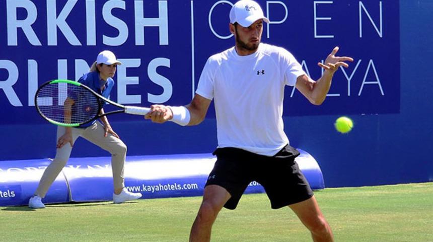 Teniste Altuğ Çelikbilek'ten önemli galibiyet