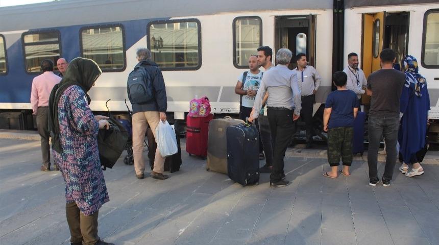 Tahran-Van treni ilk seferini gerçekleştirdi