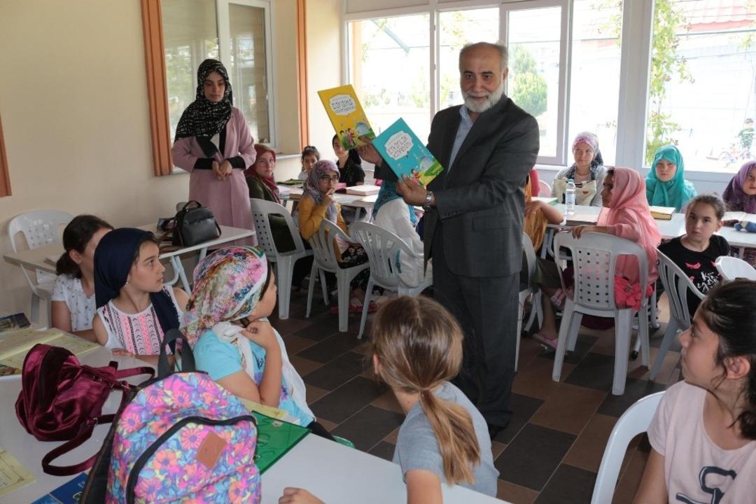 (&Ouml;zel) Hem oyun oynuyorlar hem Kur&rsquo;an-ı Kerim &ouml;ğreniyorlar