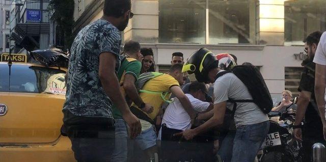 (Özel) Taksim’de taksicinin ihmali engelli adamı yaralıyordu