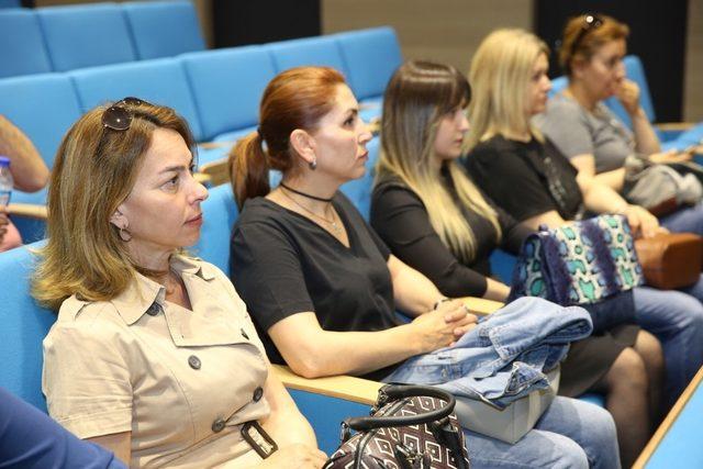 AGÜ Çocuk Üniversitesi’nden Eğitici Eğitimi