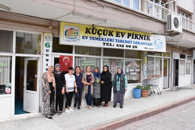 Kocası ölünce yemek fabrikasının başına geçti