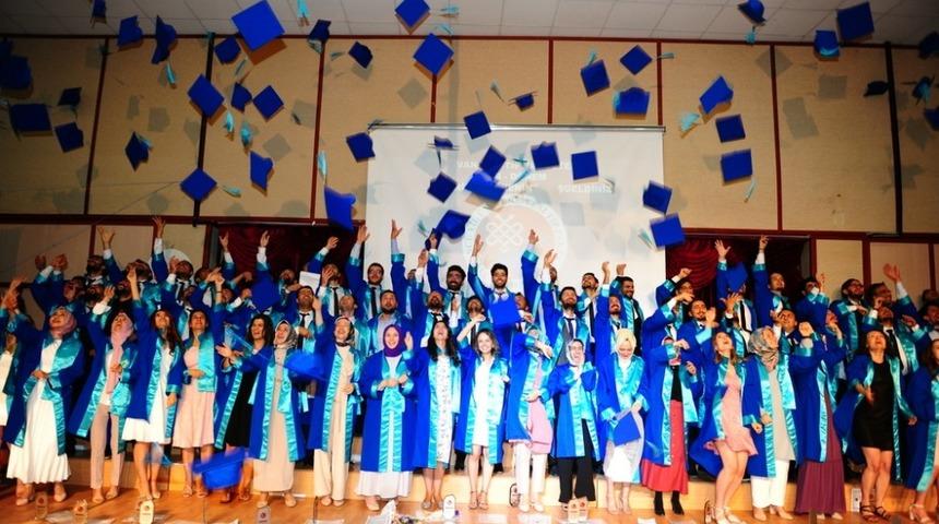Van YYÜ Tıp Fakültesinde mezuniyet töreni