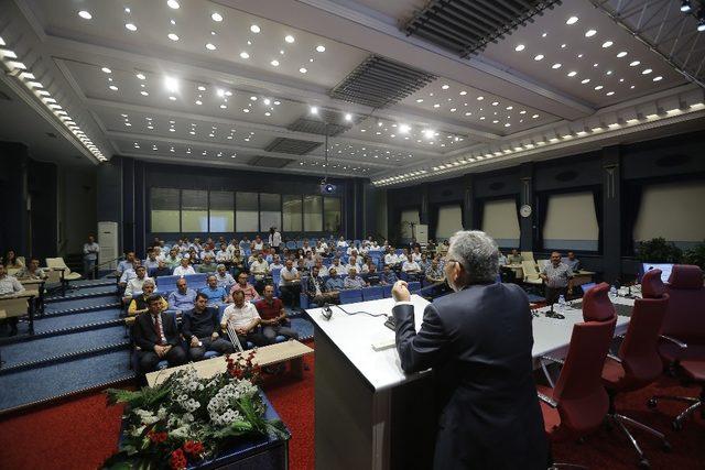 Başkan Büyükkılıç: Kendisini yenilemeyen çağın gerisinde kalır