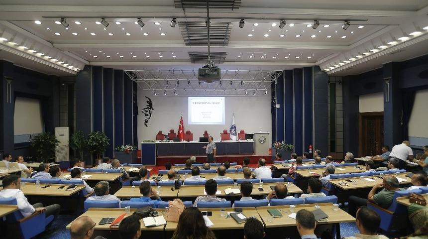 Başkan Büyükkılıç: Kendisini yenilemeyen çağın gerisinde kalır"