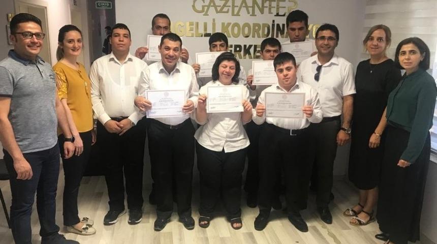 Dezavantajlı kursiyerler sertifikasını aldı