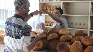 Tek suçu 30 yıldır ucuz ekmek satmak 