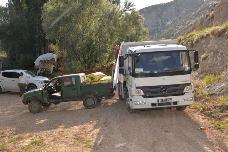 Tarım İl Müdürü Akkışla’da yara sardı G2