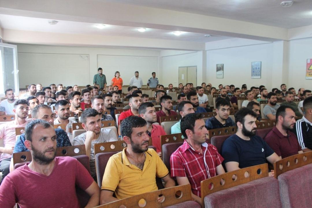 Yeşil, &ldquo;Yeraltından &ccedil;ıkan en b&uuml;y&uuml;k cevher insandır&rdquo;