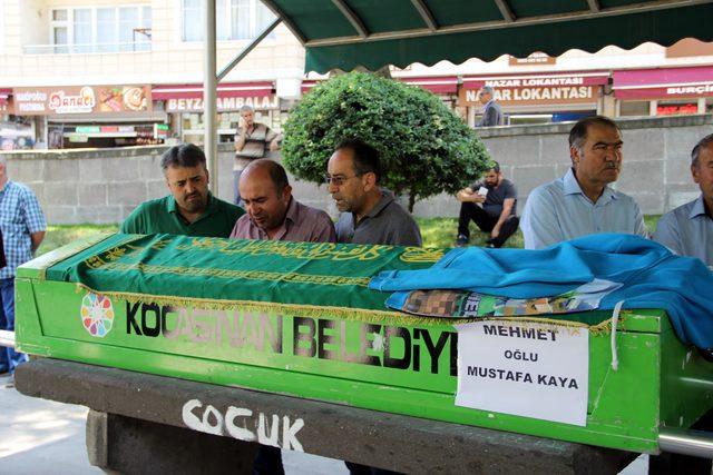 Kayseri'de balkondan düşen 9 yaşındaki Mustafa öldü