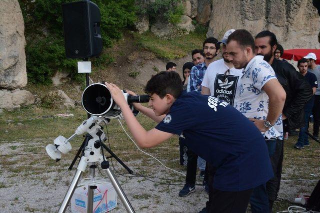 Üniversiteli gençler Bilim Merkezi Gözlem Etkinliğinde buluştu