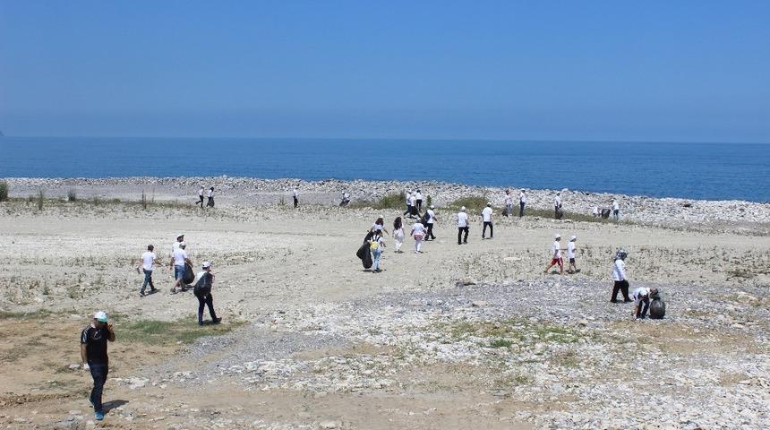 T&uuml;rkeli&rsquo;de &ccedil;evre temizliği etkinliği