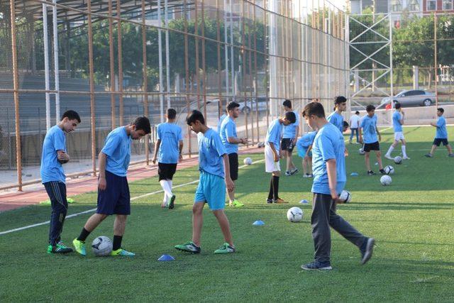 Şanlıurfa’da futbol yaz okuluna yoğun ilgi