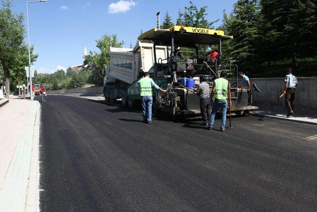 Yenikent’te yollar yenileniyor