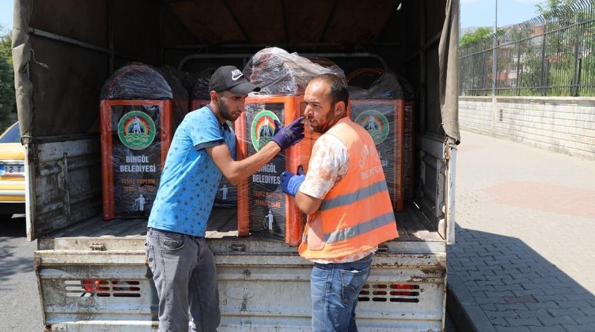 Daha temiz bir Bing&ouml;l kampanyası kapsamında &ccedil;&ouml;p kovaları yerleştirildi