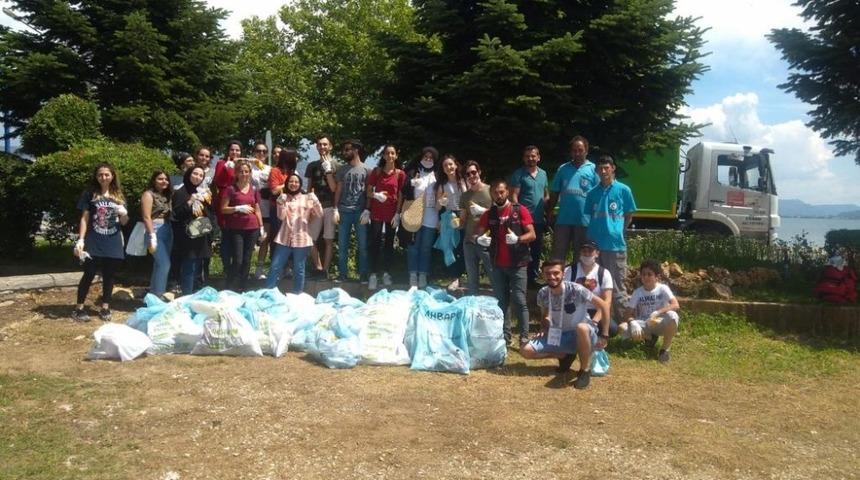 Ispartalı AHBAP&rsquo;lardan Eğirdir G&ouml;l&uuml;&rsquo;nde &ccedil;evre temizliği