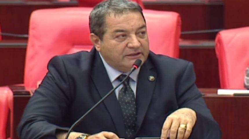 Fendoğlu kayısıyı meclise taşıdı