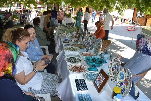 El emeği ürünler sergide görücüye çıktı