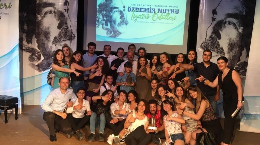 Ekip At&ouml;lye, İzmir&rsquo;den &ouml;d&uuml;lle d&ouml;nd&uuml;