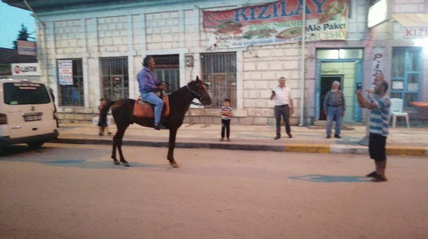 Görenler şaşkına döndü! Vatandaşların ilgi odağı oldu