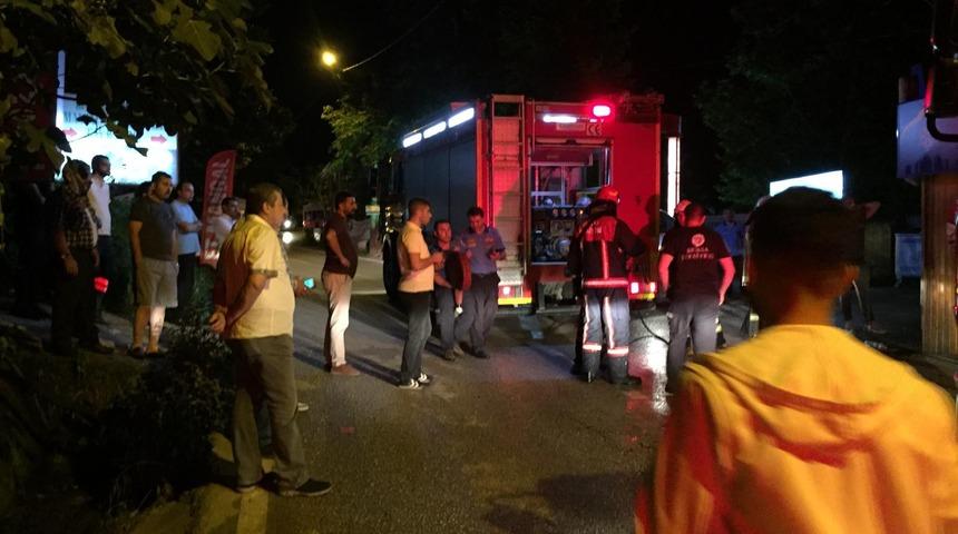 Yoldan geçen vatandaşlar fark etti! Korkutan yangın!